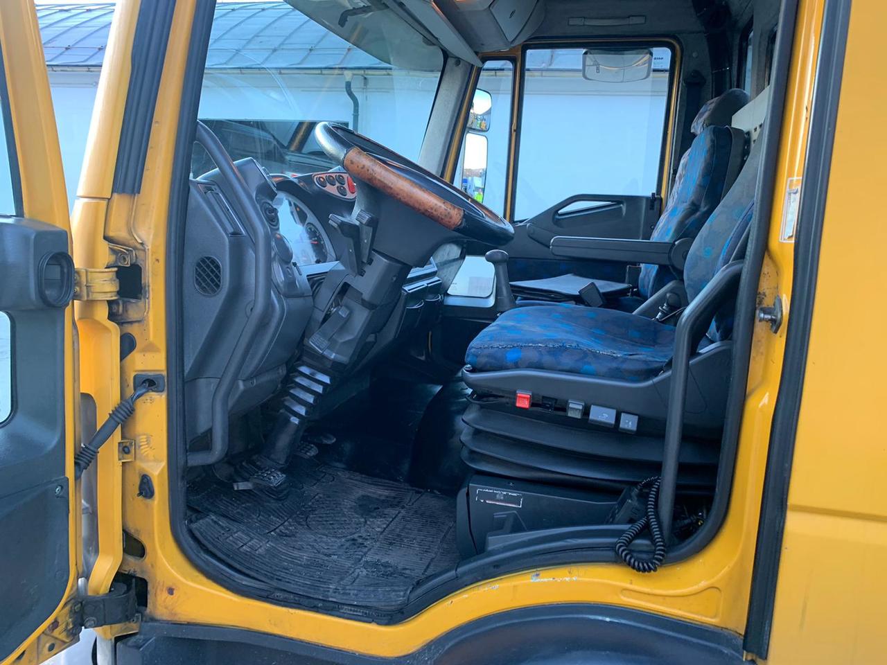 Camion porte-voitures IVECO LESO: photos 7