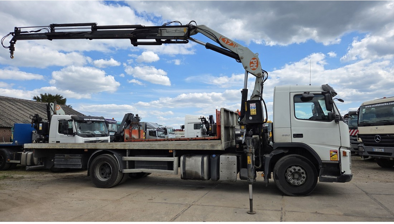 VOLVO FM 330 FLATBED 4X2 PM 17 LC 17 TON - Autre matériel: photos 3 VOLVO FM 330 FLATBED 4X2 PM 17 LC 17 TON - Autre matériel: photos 3