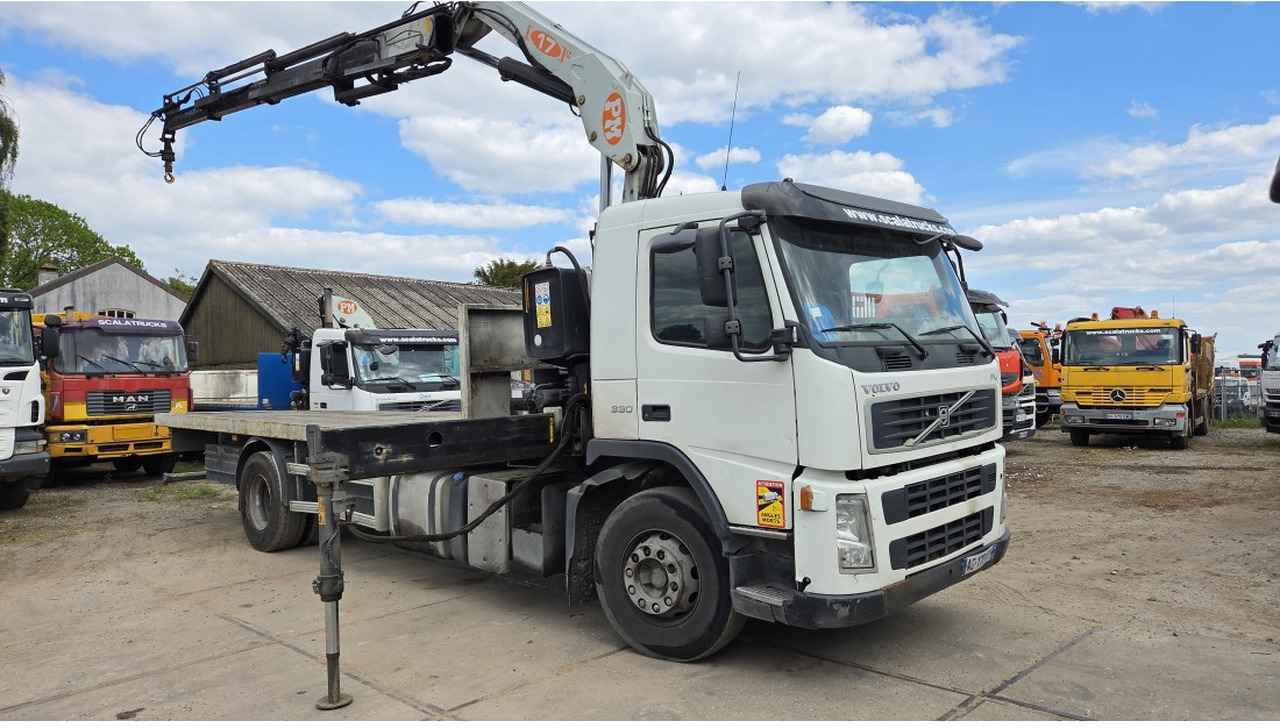 VOLVO FM 330 FLATBED 4X2 PM 17 LC 17 TON - Autre matériel: photos 4 VOLVO FM 330 FLATBED 4X2 PM 17 LC 17 TON - Autre matériel: photos 4