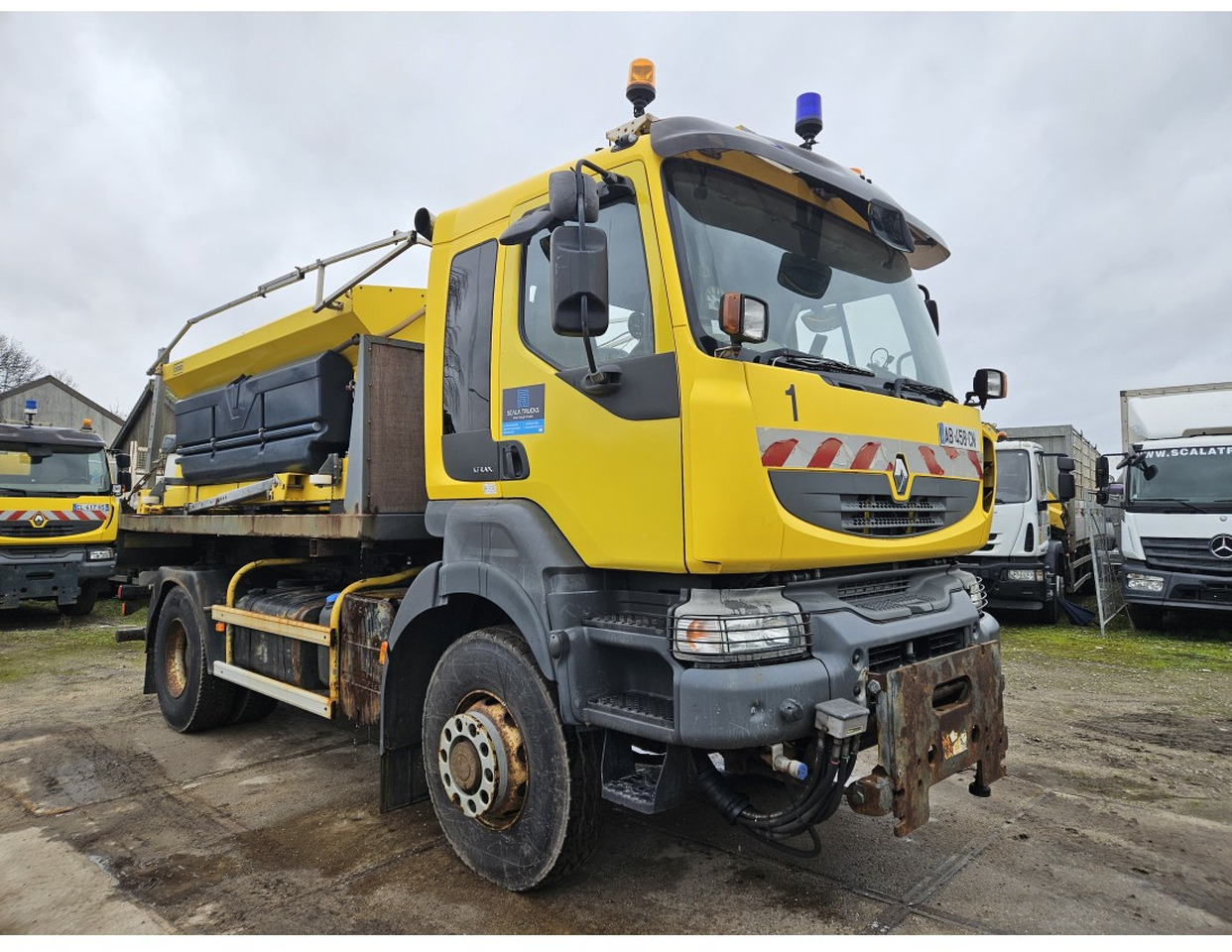 Renault Kerax 450 4x4 Salt spreader Gritter - Camion benne: photos 3 Renault Kerax 450 4x4 Salt spreader Gritter - Camion benne: photos 3