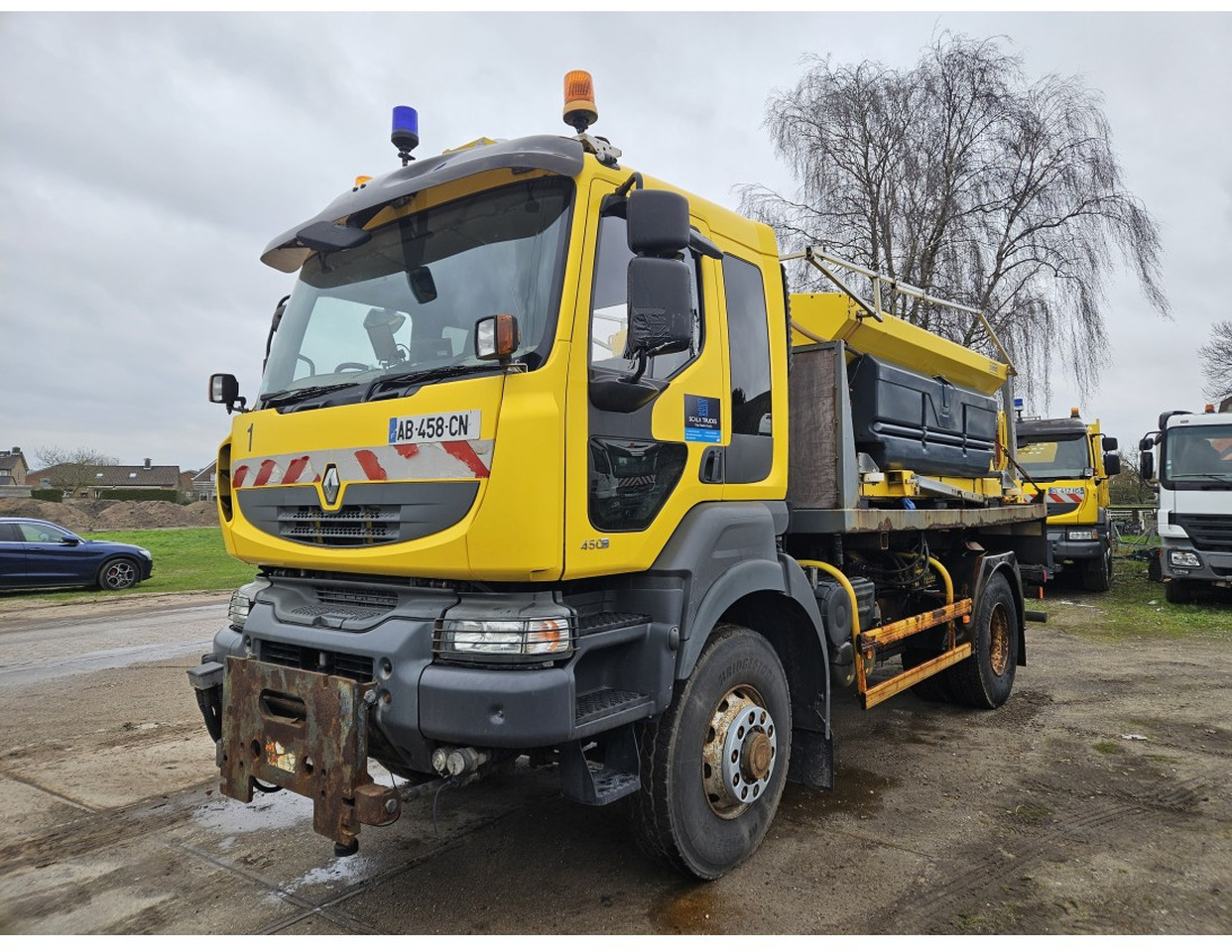 Renault Kerax 450 4x4 Salt spreader Gritter - Camion benne: photos 1 Renault Kerax 450 4x4 Salt spreader Gritter - Camion benne: photos 1