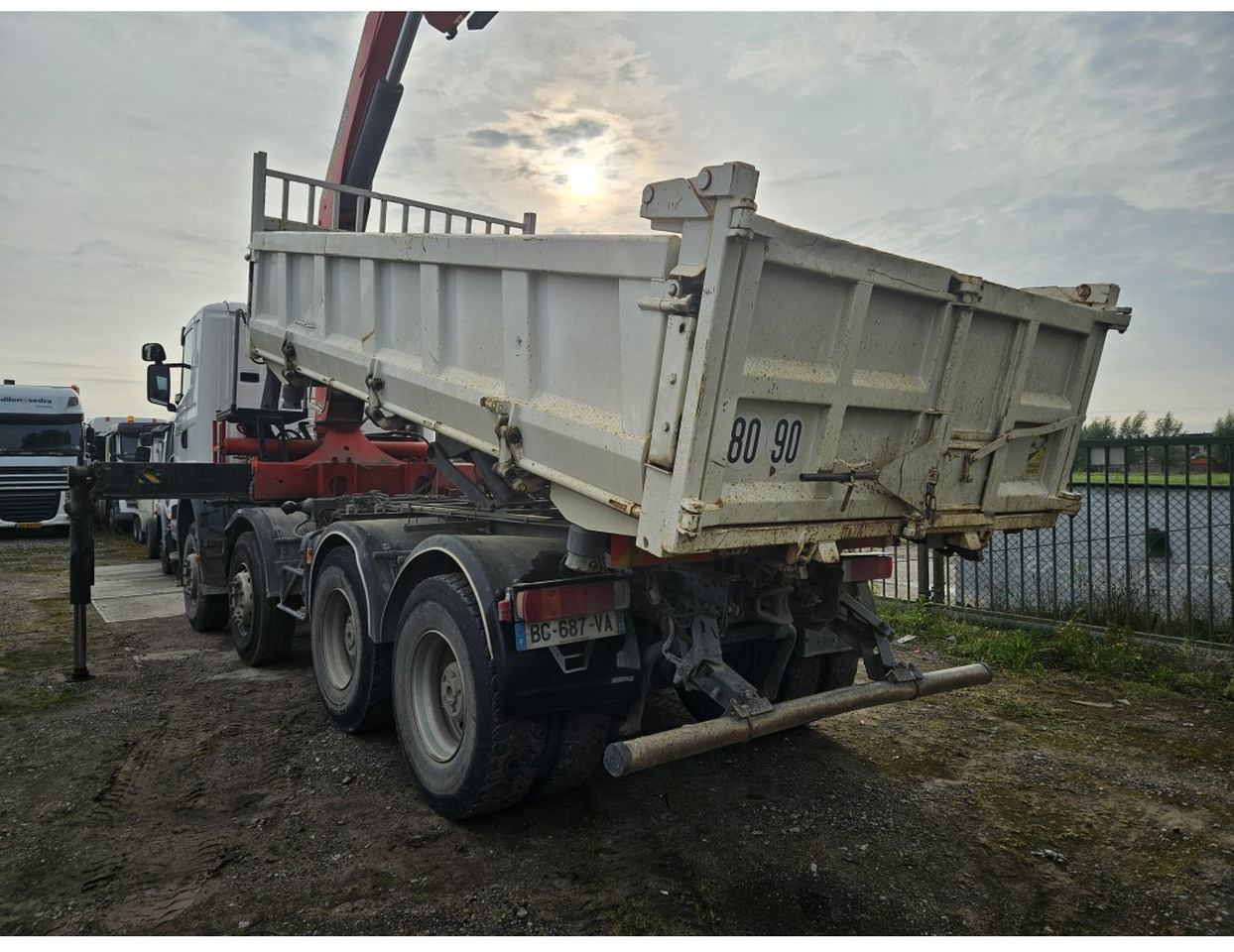 Scania R420 8x4 Tipper Crane Palfinger 23500 - Camion benne, Camion grue: photos 4 Scania R420 8x4 Tipper Crane Palfinger 23500 - Camion benne, Camion grue: photos 4