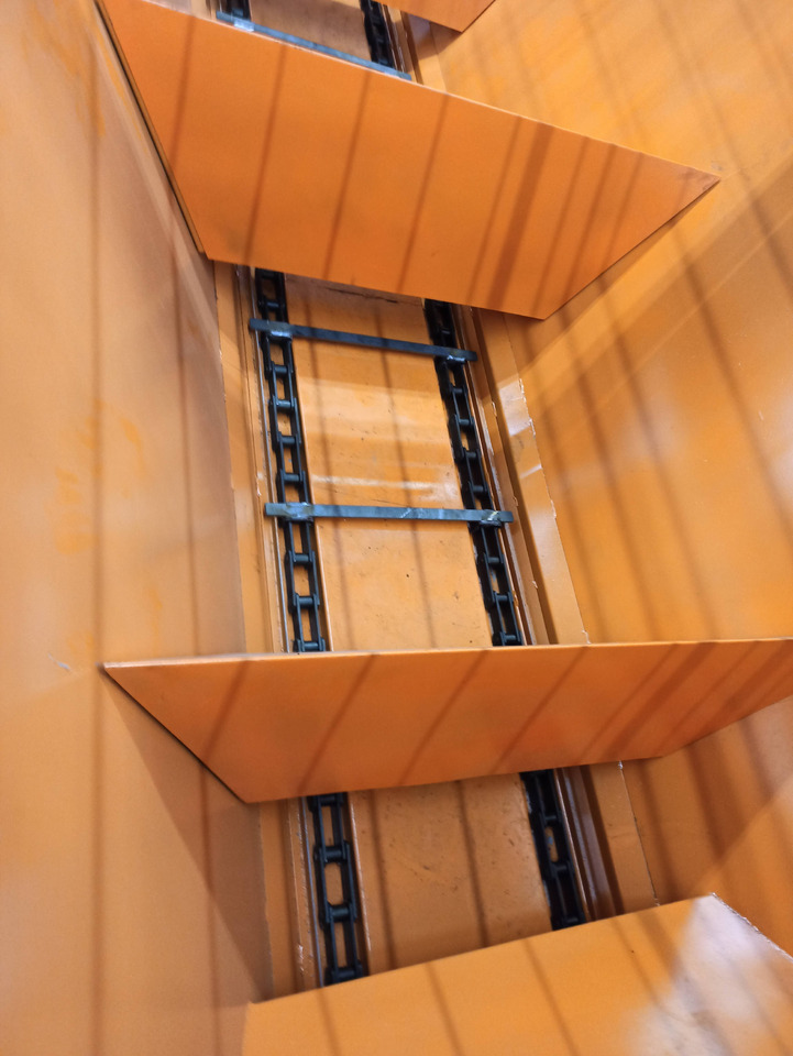 TICAB Sand and Salt Spreader,6/9mᵌ,9/12t of sand,Manufaсturer - Véhicule de voirie/ Spécial: photos 4 TICAB Sand and Salt Spreader,6/9mᵌ,9/12t of sand,Manufaсturer - Véhicule de voirie/ Spécial: photos 4