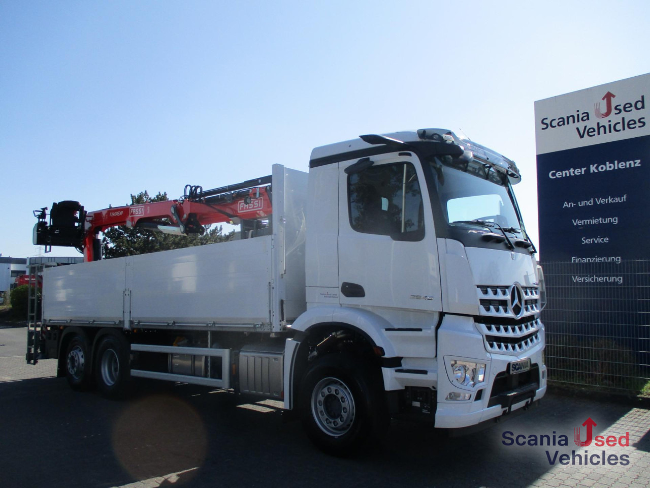 MERCEDES-BENZ AROCS 2545 - FASSI F240ASXP.23 - RUNGENSYSTEM - - Camion plateau: photos 1 MERCEDES-BENZ AROCS 2545 - FASSI F240ASXP.23 - RUNGENSYSTEM - - Camion plateau: photos 1