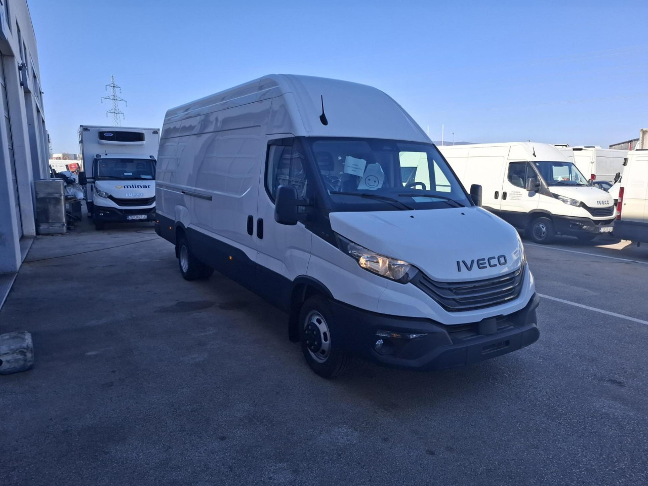 IVECO Daily 35C18H V - Transport de personnes: photos 2 IVECO Daily 35C18H V - Transport de personnes: photos 2