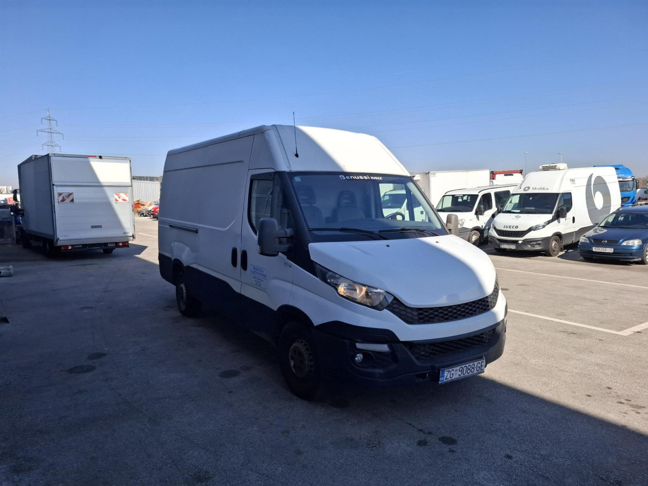 IVECO Daily 35S13 - Transport de personnes: photos 2 IVECO Daily 35S13 - Transport de personnes: photos 2