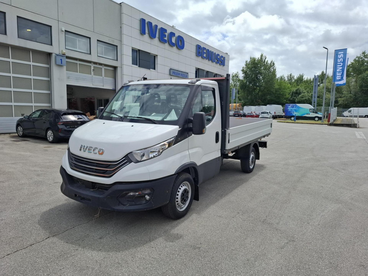 IVECO Daily 35S16 - Fourgon utilitaire: photos 1 IVECO Daily 35S16 - Fourgon utilitaire: photos 1