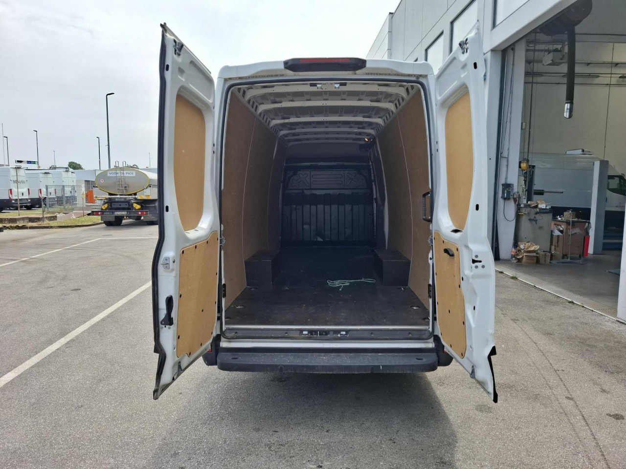 IVECO Daily 35S16V - Transport de personnes: photos 5 IVECO Daily 35S16V - Transport de personnes: photos 5