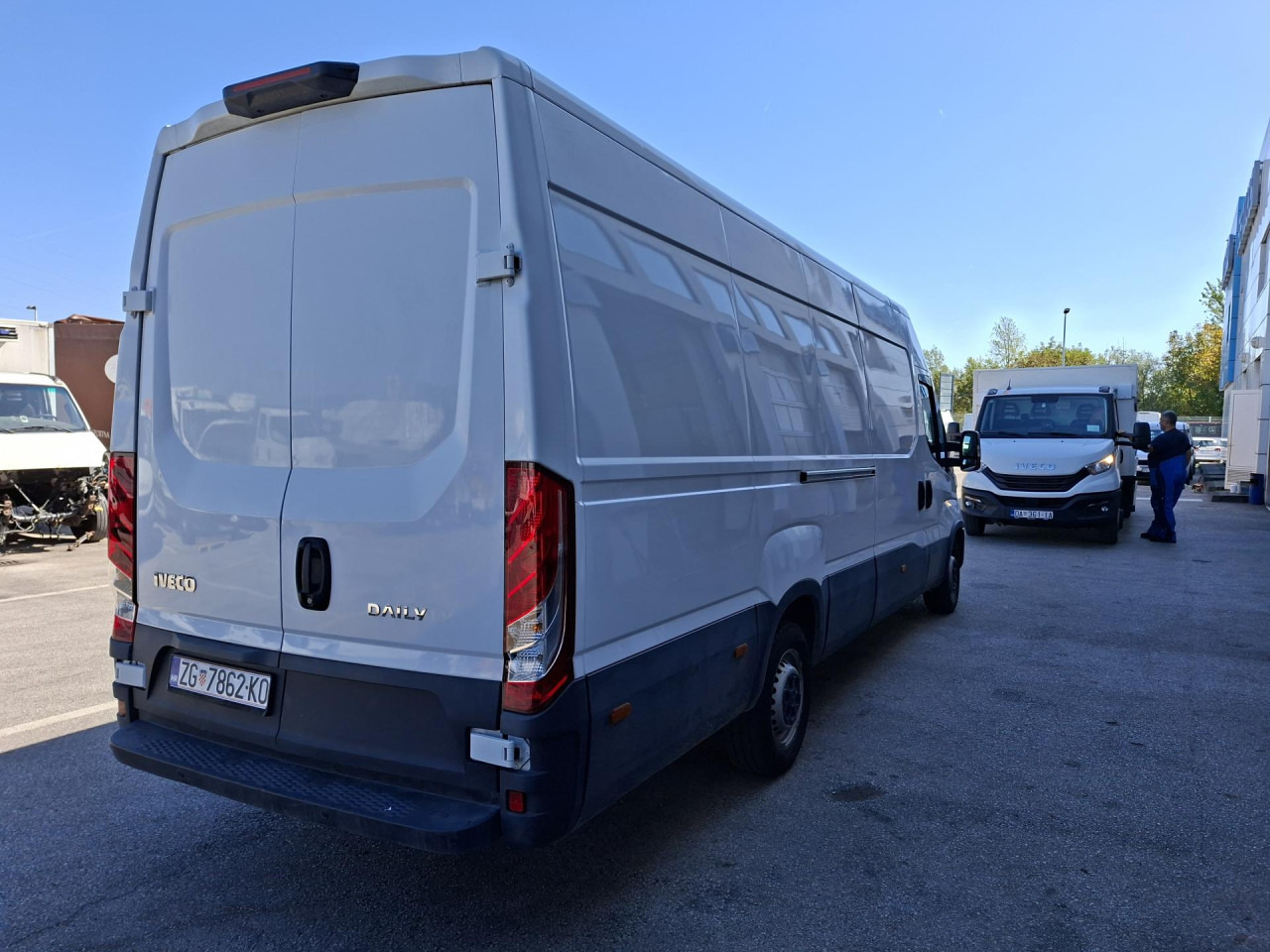 IVECO Daily 35S16V - Transport de personnes: photos 4 IVECO Daily 35S16V - Transport de personnes: photos 4