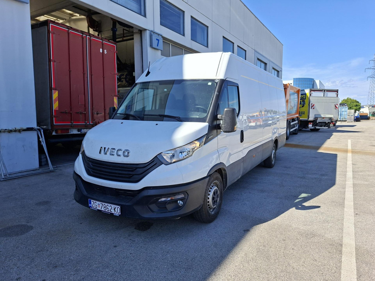 IVECO Daily 35S16V - Transport de personnes: photos 2 IVECO Daily 35S16V - Transport de personnes: photos 2