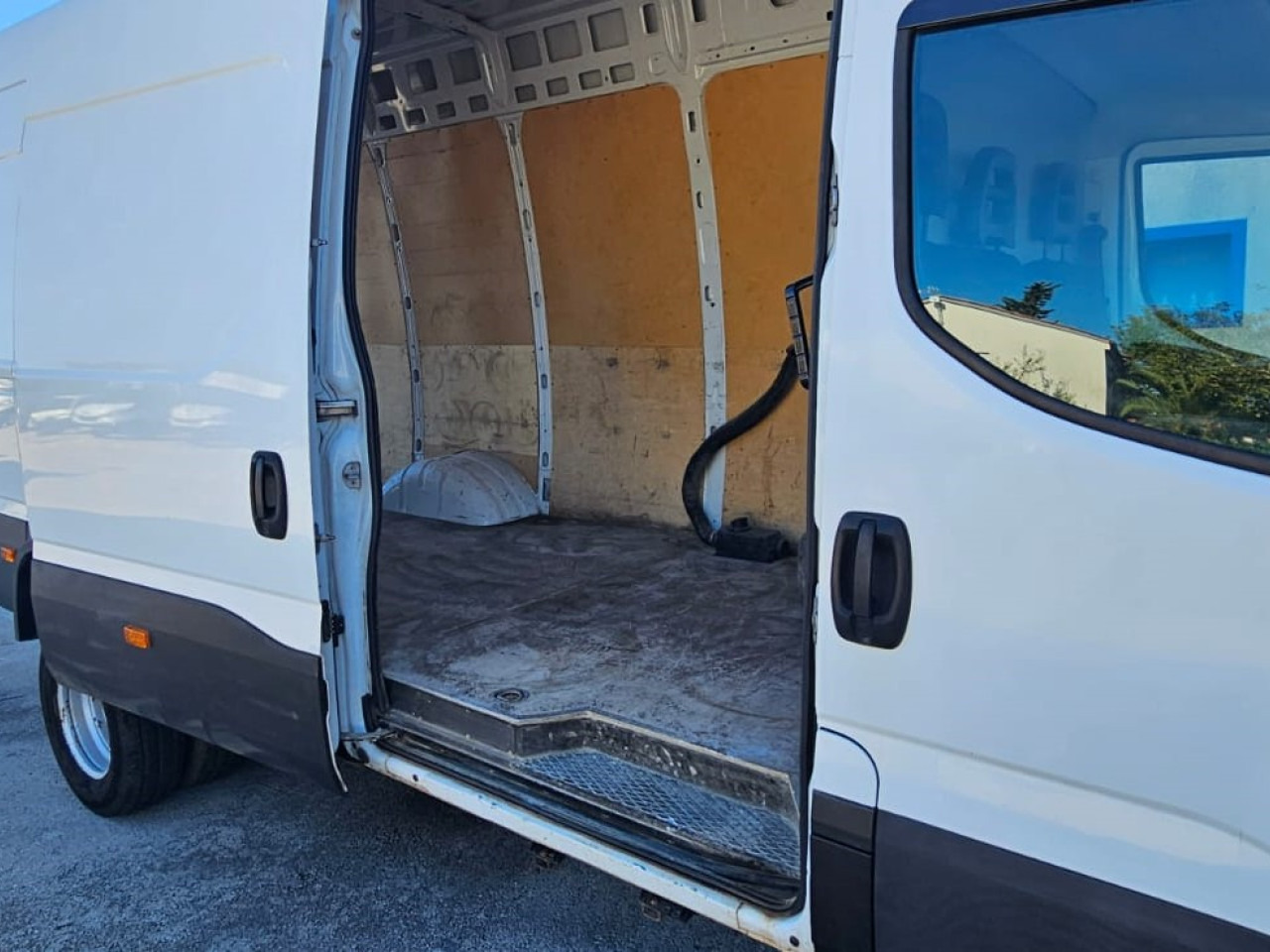 IVECO Daily 65C15 - Transport de personnes: photos 4 IVECO Daily 65C15 - Transport de personnes: photos 4