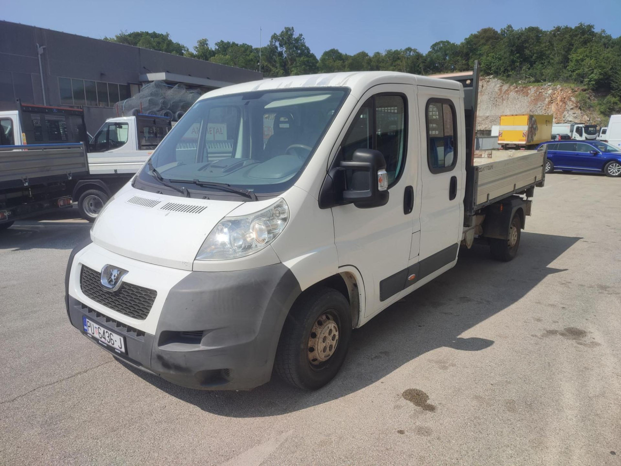 PEUGEOT Boxer 2.2 HDI - Véhicule utilitaire benne, Utilitaire double cabine: photos 1 PEUGEOT Boxer 2.2 HDI - Véhicule utilitaire benne, Utilitaire double cabine: photos 1