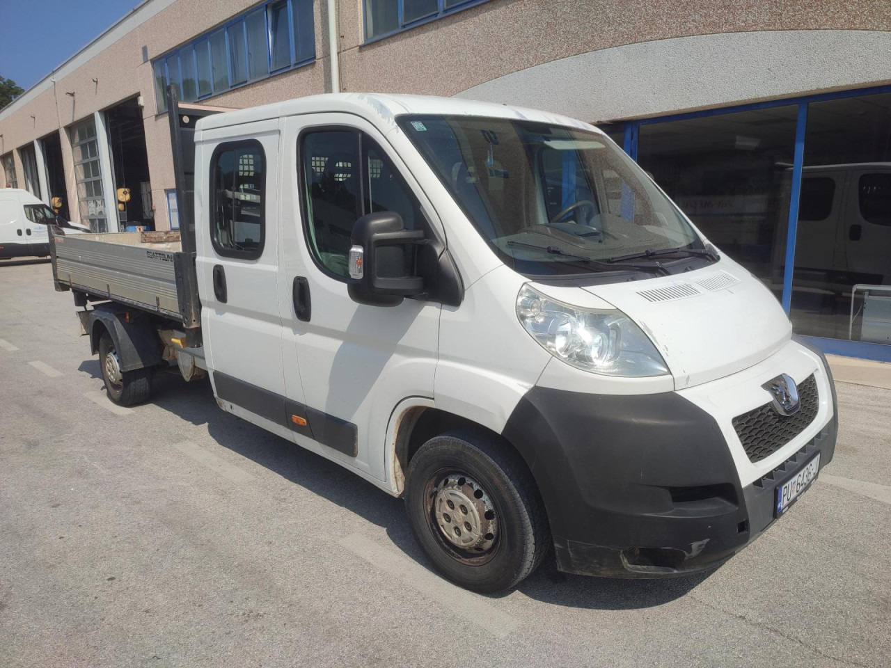 PEUGEOT Boxer 2.2 HDI - Véhicule utilitaire benne, Utilitaire double cabine: photos 2 PEUGEOT Boxer 2.2 HDI - Véhicule utilitaire benne, Utilitaire double cabine: photos 2