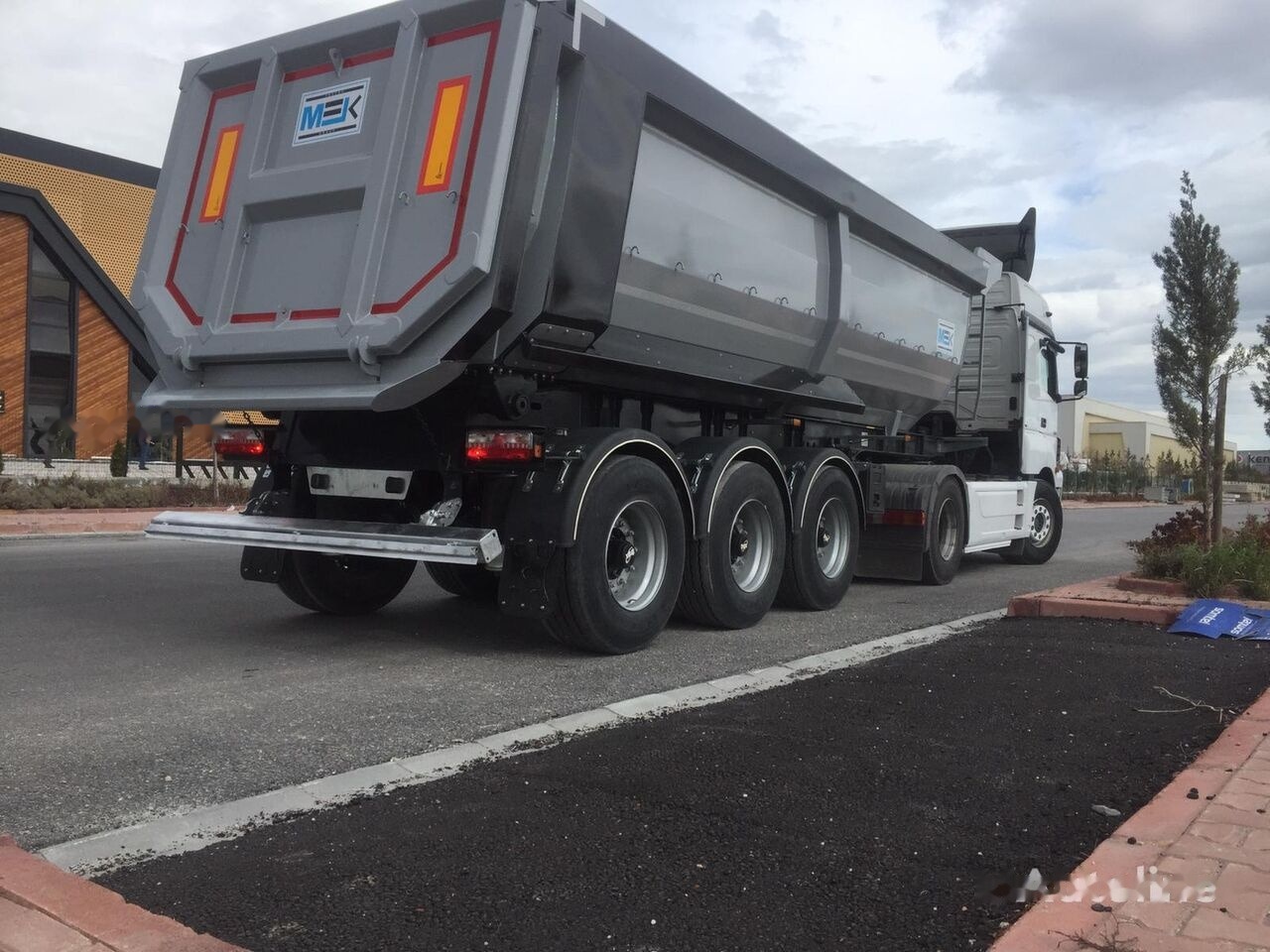 Scorpion Trailer 2024 NEW (MANUFACTURER COMPANY) - Semi-remorque benne: photos 2 Scorpion Trailer 2024 NEW (MANUFACTURER COMPANY) - Semi-remorque benne: photos 2