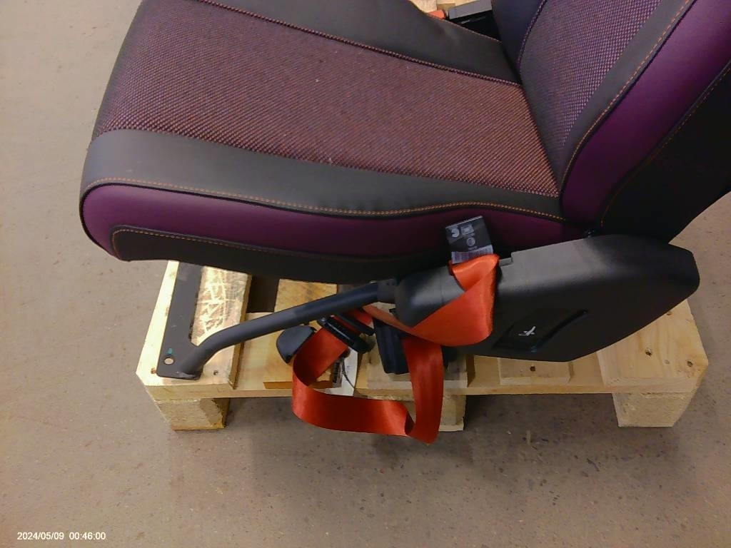 Volvo FM passagerarstol, 23766362 - Cabine pour Camion: photos 5 Volvo FM passagerarstol, 23766362 - Cabine pour Camion: photos 5