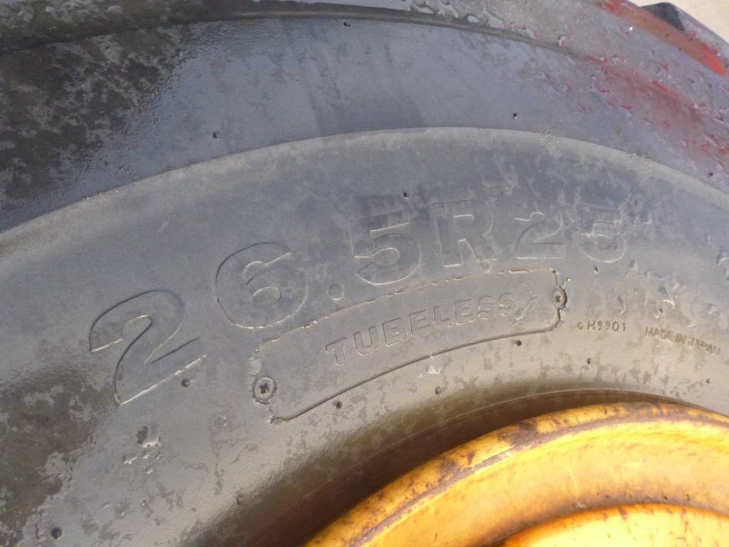 Volvo Hjul, Bridgestone 26.5R25 1st - Essieu et pièces pour Engins de chantier: photos 5 Volvo Hjul, Bridgestone 26.5R25 1st - Essieu et pièces pour Engins de chantier: photos 5