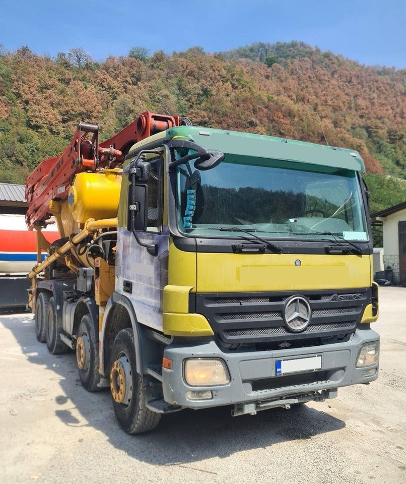 Mercedes-Benz Actros 4141B 8x4, MP2, CIFA 28m Magnum - Camion pompe: photos 1 Mercedes-Benz Actros 4141B 8x4, MP2, CIFA 28m Magnum - Camion pompe: photos 1