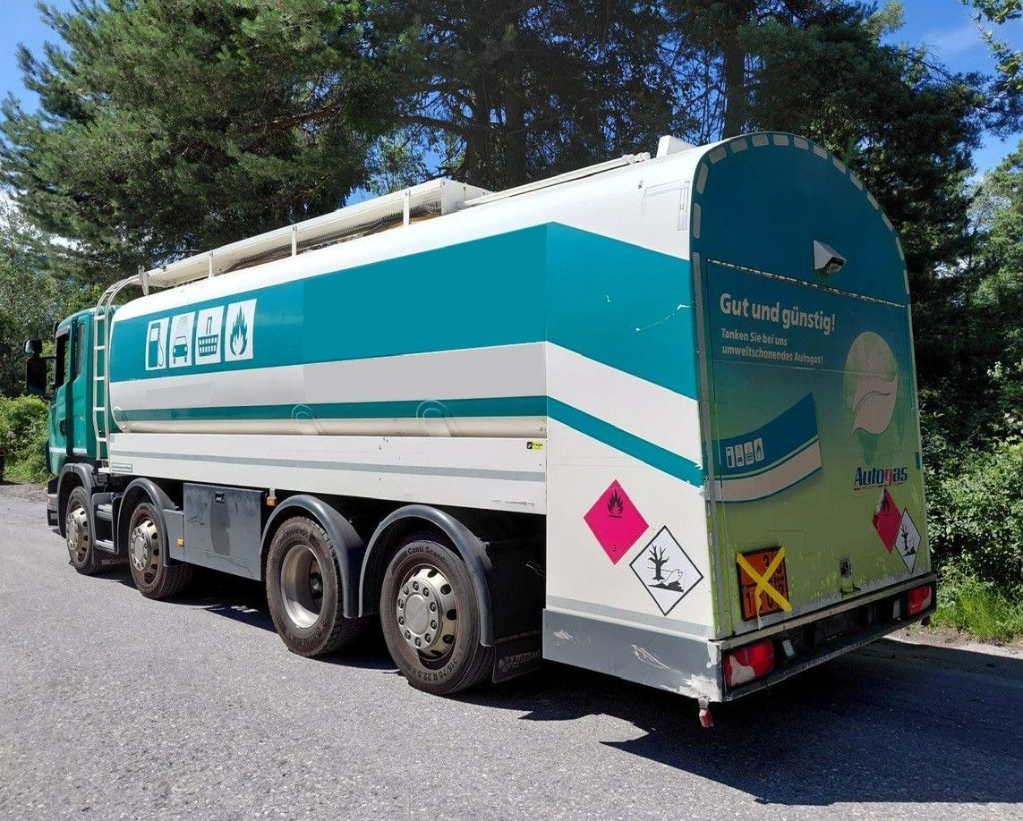 Scania G440 8x2, E5, Schwingenschloegel, 2 Kammern, ADR - Camion citerne: photos 5 Scania G440 8x2, E5, Schwingenschloegel, 2 Kammern, ADR - Camion citerne: photos 5