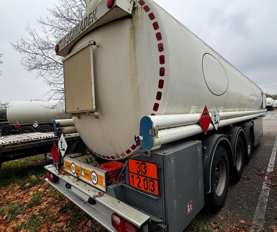 Schrader ADR, Treibstoff Diesel/Benzin, 4 Kammern, Sening - Semi-remorque citerne: photos 2 Schrader ADR, Treibstoff Diesel/Benzin, 4 Kammern, Sening - Semi-remorque citerne: photos 2