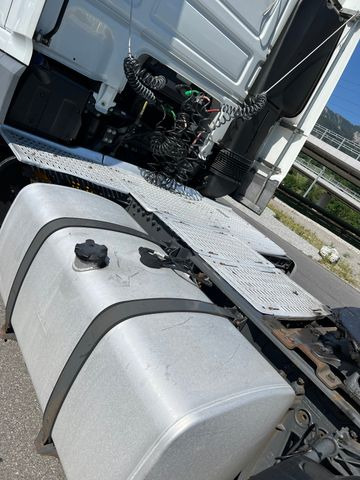 DAF FT XF 460 4x2, E6, PTO, Standklima - Tracteur routier: photos 5 DAF FT XF 460 4x2, E6, PTO, Standklima - Tracteur routier: photos 5