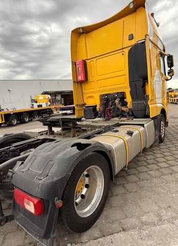 DAF XF460 4x2, Retarder, Euro 6, ALU Felgen - Tracteur routier: photos 3 DAF XF460 4x2, Retarder, Euro 6, ALU Felgen - Tracteur routier: photos 3