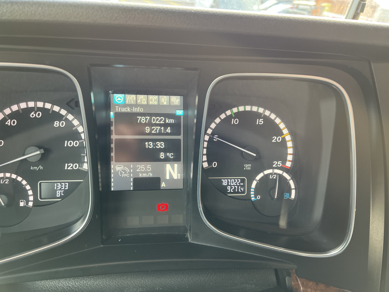 Tracteur routier MERCEDES-BENZ Actros 1845 4x2, E6, Retarder: photos 10 Tracteur routier MERCEDES-BENZ Actros 1845 4x2, E6, Retarder: photos 10