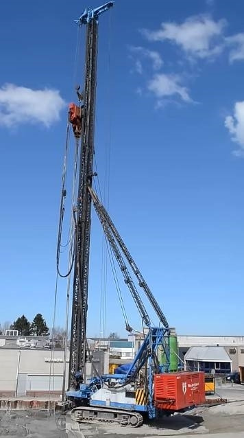 Hitachi KH230-3GLS - Mât de battage: photos 5 Hitachi KH230-3GLS - Mât de battage: photos 5