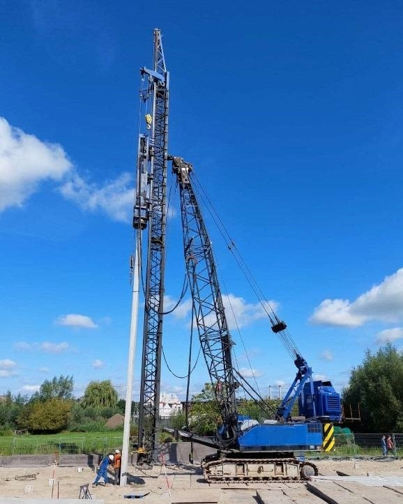 Hitachi KH300-3 PD - Grue sur chenilles: photos 1 Hitachi KH300-3 PD - Grue sur chenilles: photos 1
