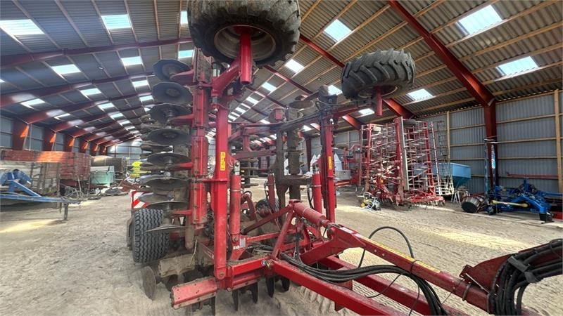 Horsch Terrano 6 RT Terrano 6RT - Cover crop: photos 1 Horsch Terrano 6 RT Terrano 6RT - Cover crop: photos 1