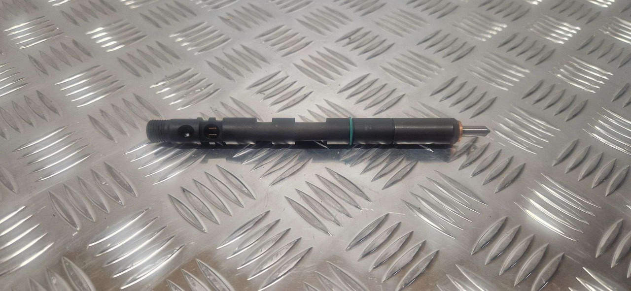 Et3 Injector Delphi R05001D JCB injector 320/06623 - Moteur et pièces pour Engins de chantier: photos 3 Et3 Injector Delphi R05001D JCB injector 320/06623 - Moteur et pièces pour Engins de chantier: photos 3