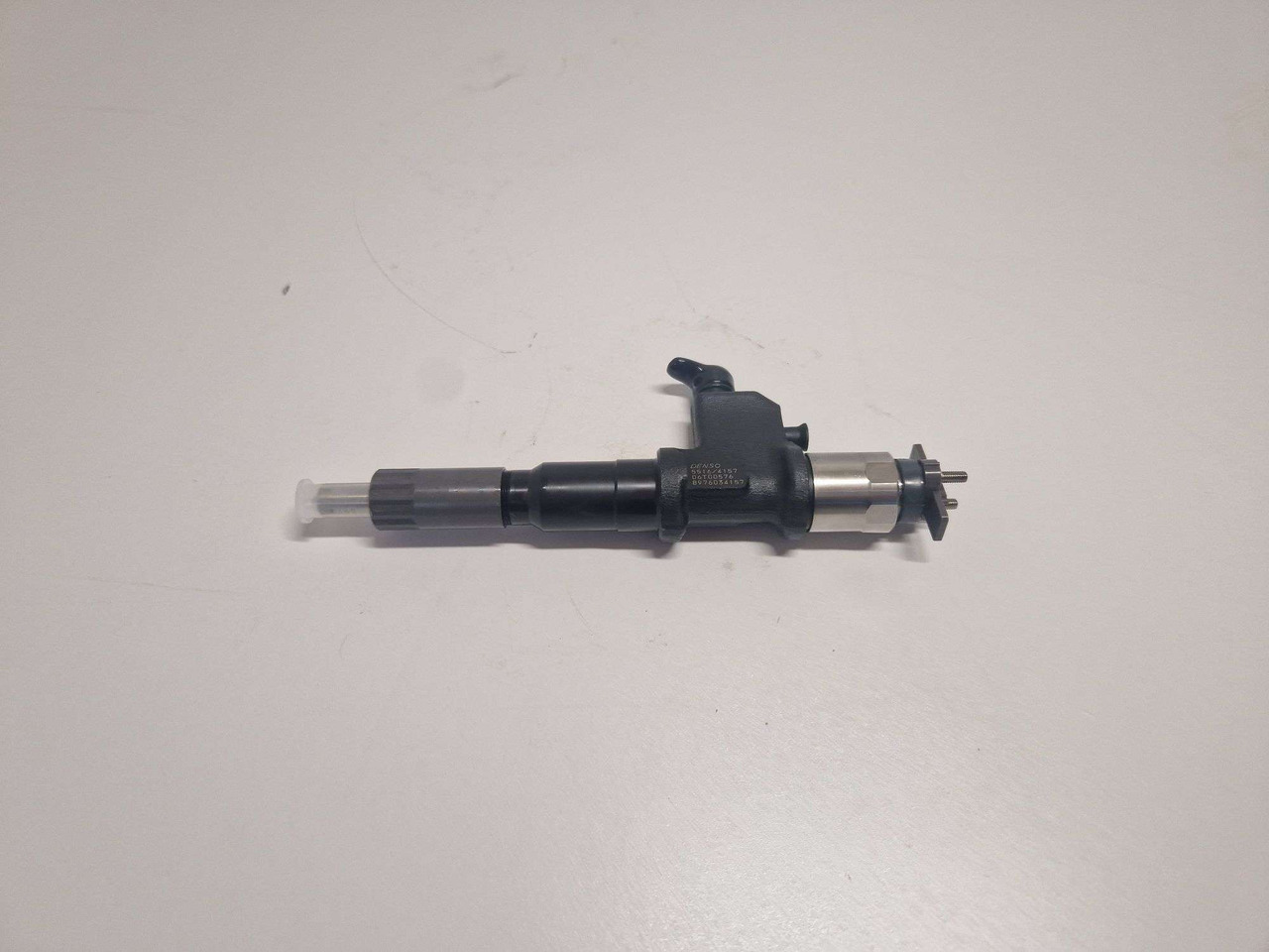 Isuzu 8976034157 Fuel Injector Denso 5516/4157 - Moteur et pièces pour Engins de chantier: photos 1 Isuzu 8976034157 Fuel Injector Denso 5516/4157 - Moteur et pièces pour Engins de chantier: photos 1