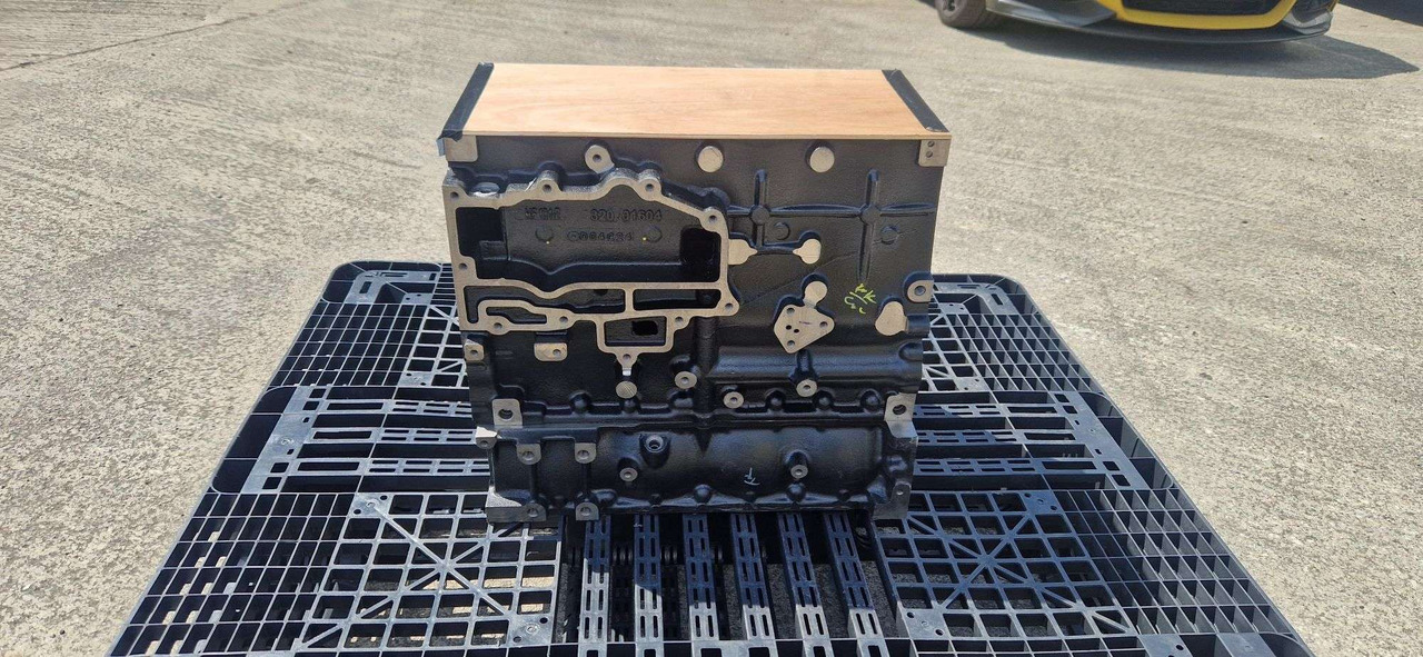JCB 320/01606 Genuine block bedplate assembly T2 - Moteur pour Engins de chantier: photos 5 JCB 320/01606 Genuine block bedplate assembly T2 - Moteur pour Engins de chantier: photos 5