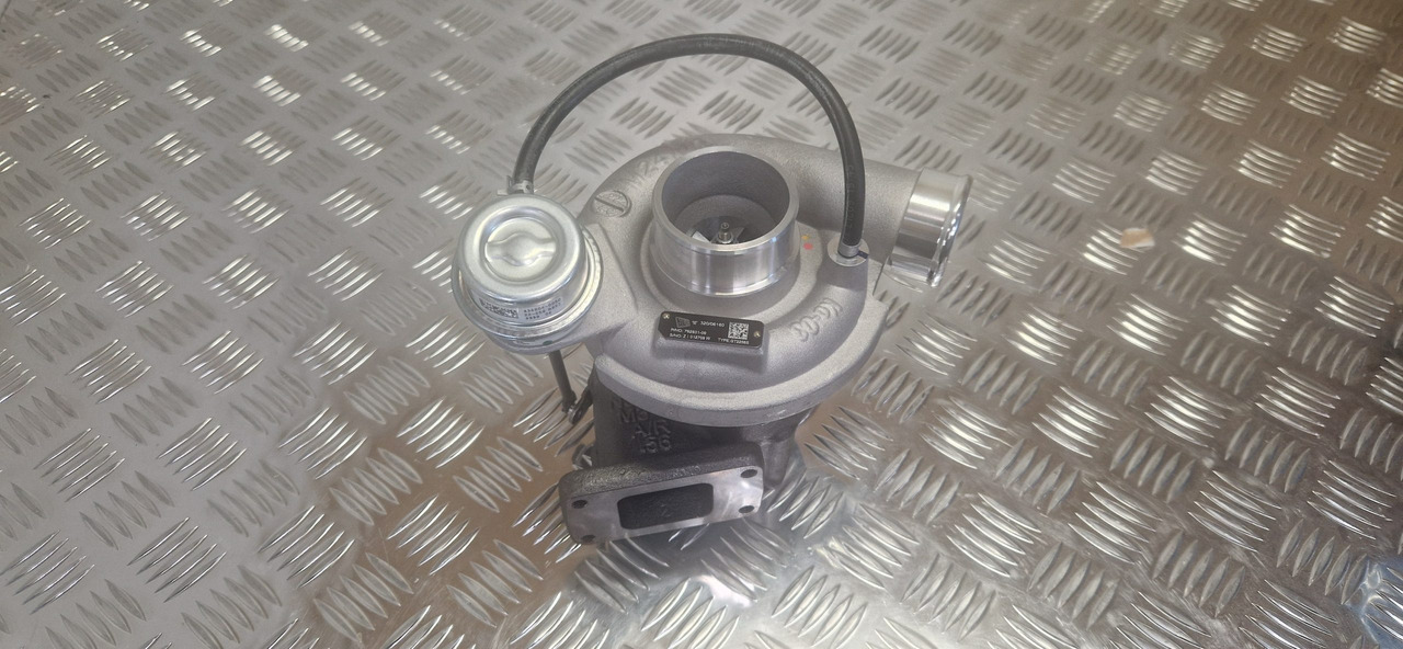 JCB turbocharger 320/06160 Garrett tier 3 74kw TURBO - Moteur et pièces pour Engins de chantier: photos 3 JCB turbocharger 320/06160 Garrett tier 3 74kw TURBO - Moteur et pièces pour Engins de chantier: photos 3