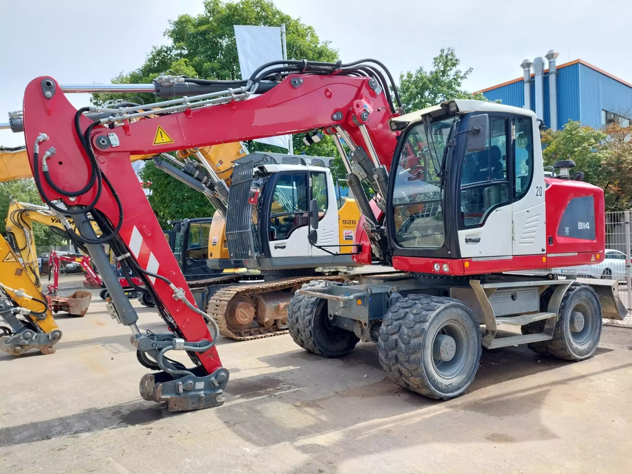 2018 Liebherr A 914Litronic - Pelle sur pneus: photos 1 2018 Liebherr A 914Litronic - Pelle sur pneus: photos 1