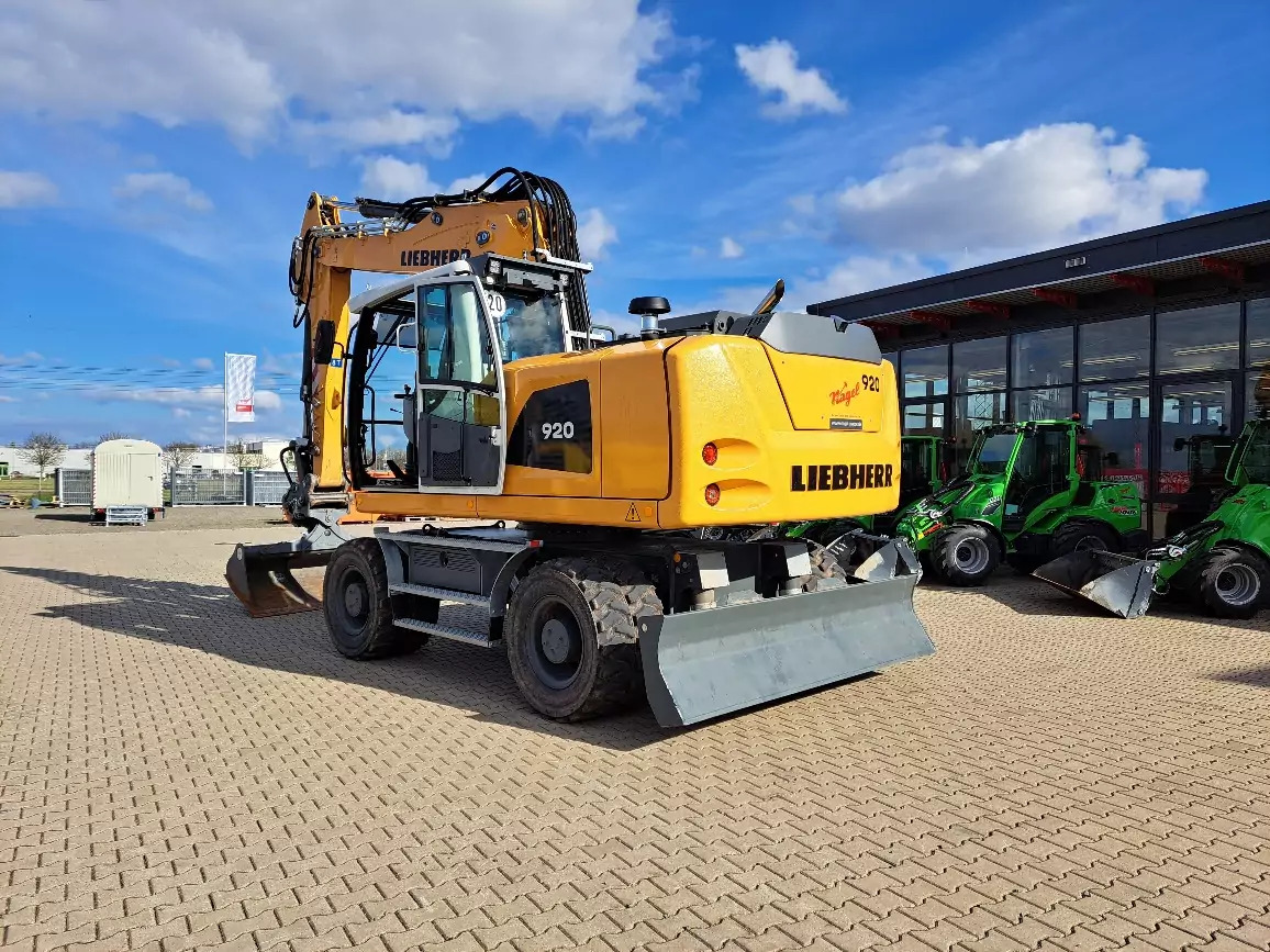 2023 Liebherr A 920 Litronic G6.0-D - Pelle sur pneus: photos 3 2023 Liebherr A 920 Litronic G6.0-D - Pelle sur pneus: photos 3