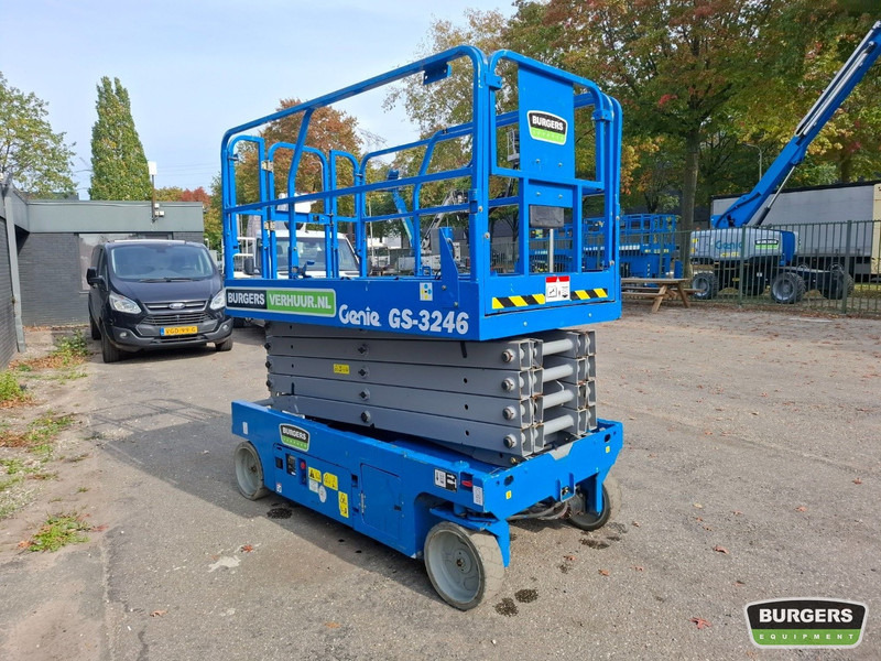 Genie GS3246 Nieuwe accus + lader - Nacelle ciseaux: photos 2 Genie GS3246 Nieuwe accus + lader - Nacelle ciseaux: photos 2