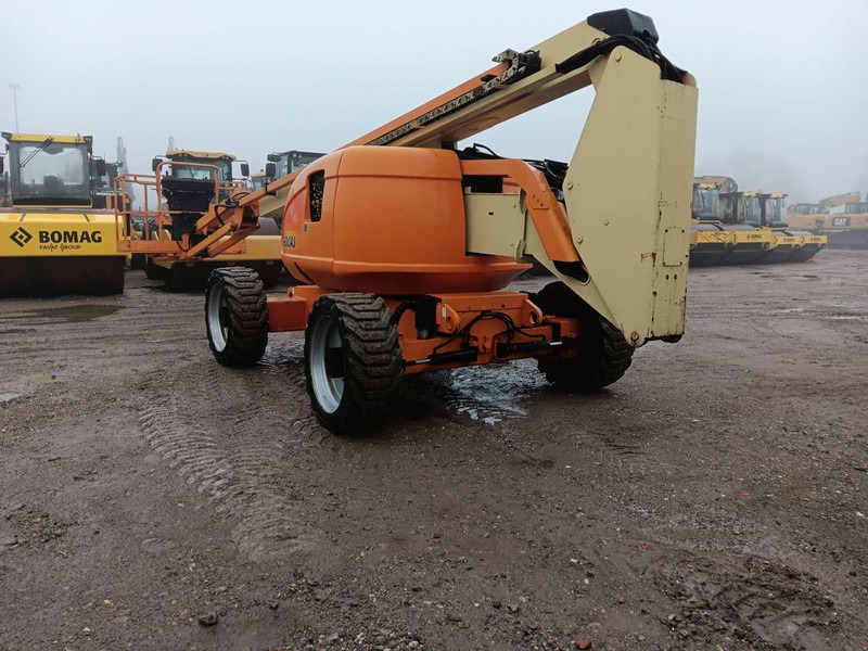 JLG 600AJ - Nacelle articulée: photos 2 JLG 600AJ - Nacelle articulée: photos 2