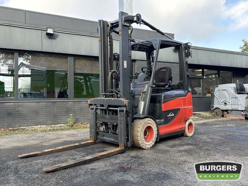 Linde E30H-01 600 - Chariot élévateur électrique: photos 1 Linde E30H-01 600 - Chariot élévateur électrique: photos 1
