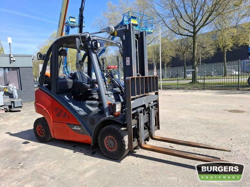 Linde H25T - Chariot élévateur à gaz: photos 2 Linde H25T - Chariot élévateur à gaz: photos 2