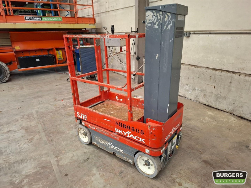 Skyjack SJ16 - Nacelle à mât vertical: photos 5 Skyjack SJ16 - Nacelle à mât vertical: photos 5