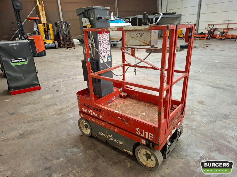 Skyjack SJ16 - Nacelle à mât vertical: photos 2 Skyjack SJ16 - Nacelle à mât vertical: photos 2