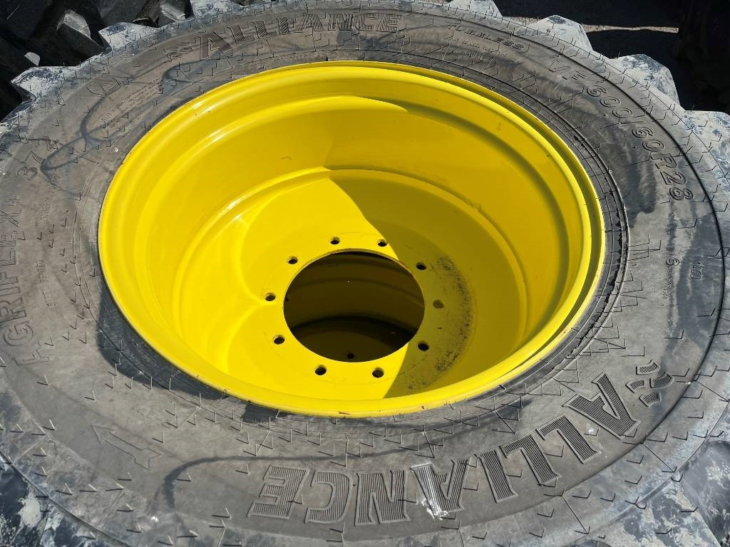 Alliance 650/65R38 600/60R28 till JD 6155 M - Pneu pour Machine agricole: photos 3 Alliance 650/65R38 600/60R28 till JD 6155 M - Pneu pour Machine agricole: photos 3