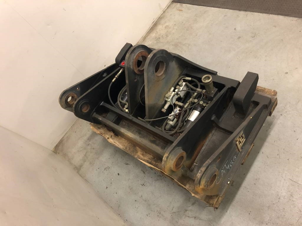 CAT 966 G - Attache rapide pour Engins de chantier: photos 2 CAT 966 G - Attache rapide pour Engins de chantier: photos 2