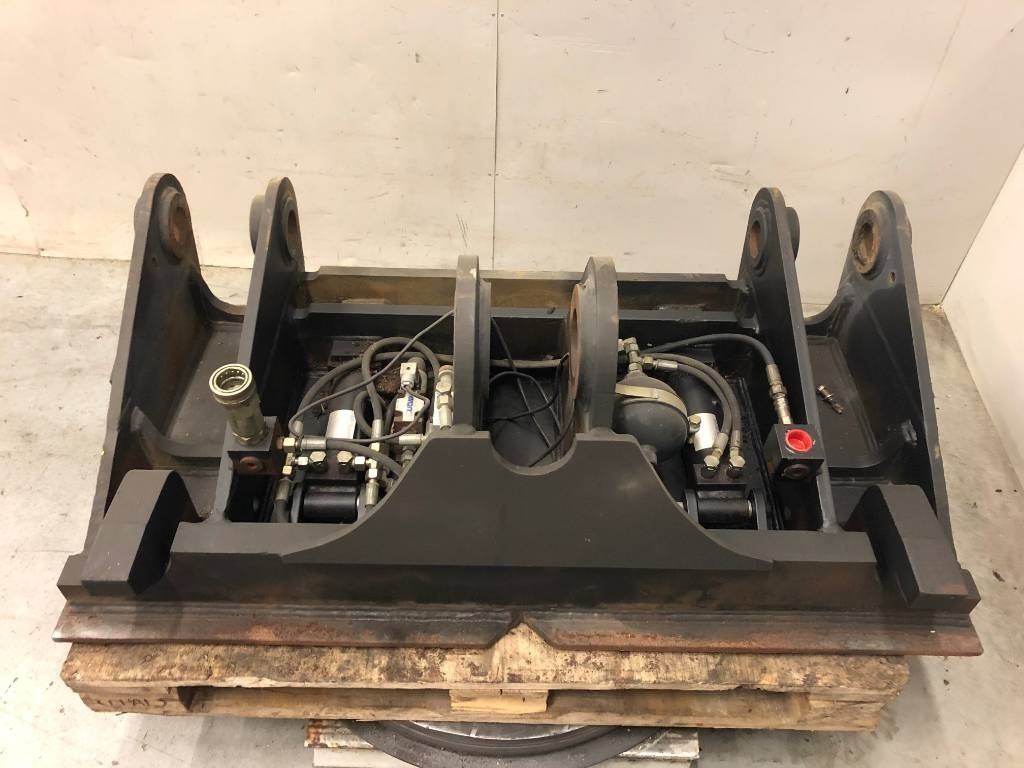 CAT 966 G - Attache rapide pour Engins de chantier: photos 4 CAT 966 G - Attache rapide pour Engins de chantier: photos 4