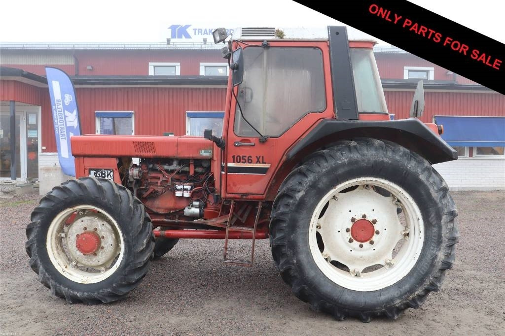 Case IH 1056 XL Dismantled. Only spare parts - Tracteur agricole: photos 1 Case IH 1056 XL Dismantled. Only spare parts - Tracteur agricole: photos 1