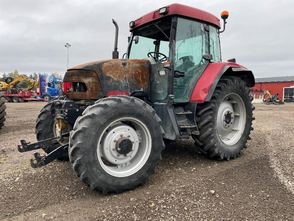 Case IH Maxxum MX100C Dismantled: only spare parts - Tracteur agricole: photos 2 Case IH Maxxum MX100C Dismantled: only spare parts - Tracteur agricole: photos 2