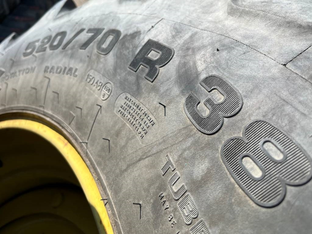 Kleber 520/70R38 480/70R24 till JD 6620 - Pneu pour Machine agricole: photos 5 Kleber 520/70R38 480/70R24 till JD 6620 - Pneu pour Machine agricole: photos 5