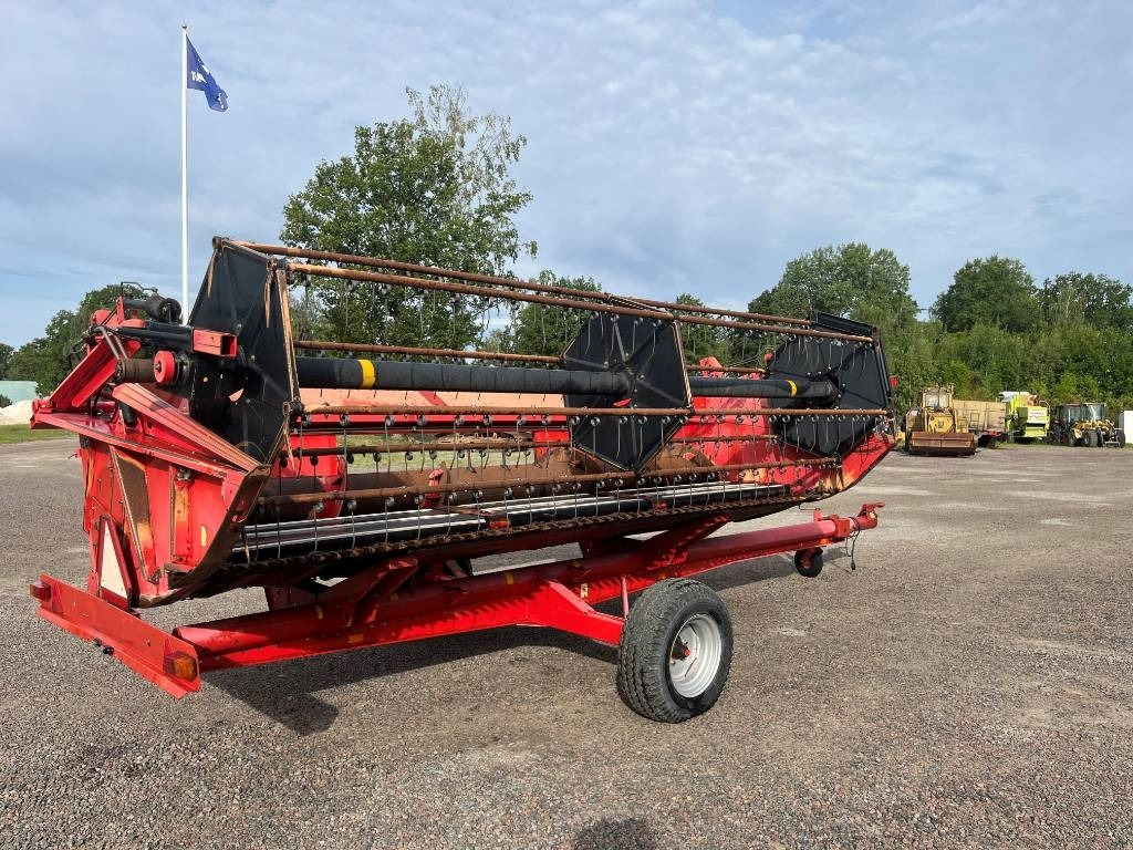 Massey Ferguson MF 32 Skärbord / Header - Accessoire de matériels de récolte: photos 1 Massey Ferguson MF 32 Skärbord / Header - Accessoire de matériels de récolte: photos 1