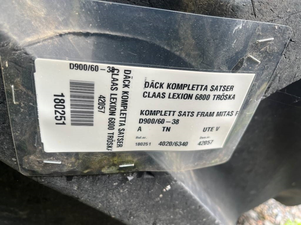 Mitas 900/60R38 Däck till Claas Lexion 6800 - Pneu pour Machine agricole: photos 2 Mitas 900/60R38 Däck till Claas Lexion 6800 - Pneu pour Machine agricole: photos 2