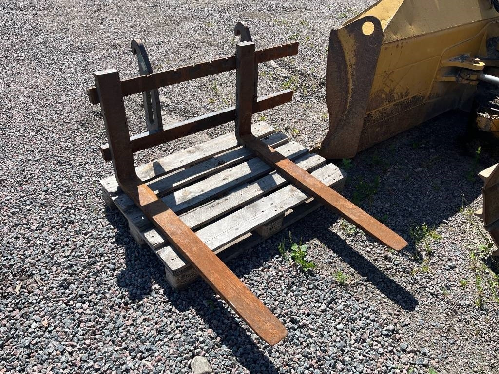 Pallgafflar Gaffelställ Volvo L25 L20 - Fourches pour Engins de chantier: photos 2 Pallgafflar Gaffelställ Volvo L25 L20 - Fourches pour Engins de chantier: photos 2